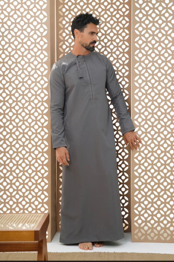 Al faris omani charcoal thobe